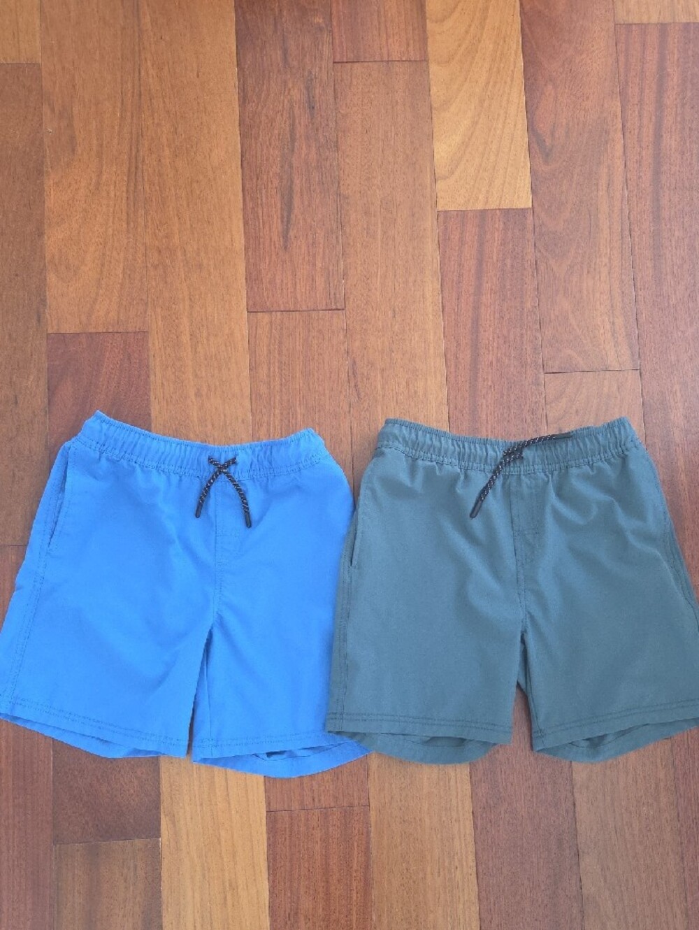 Cat & Jack and Old Navy 4-Pack Pull-On Shorts in Blue, Green, and Gray Sz 10/ 12 - Picture 2 of 10
